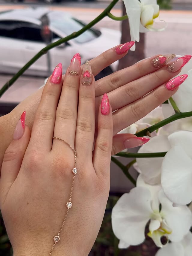 Custom nail art set by X Nails